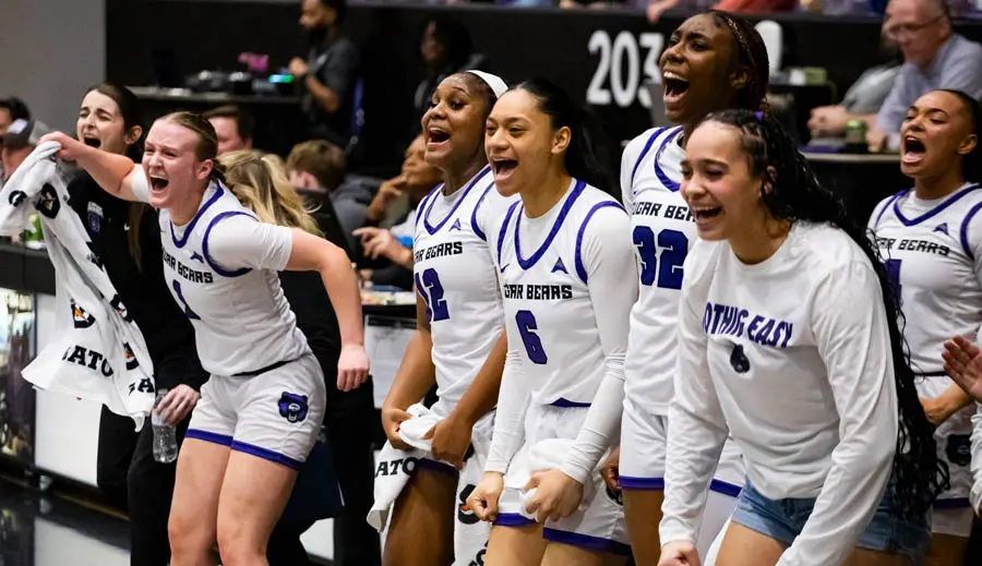Womens basketball player calling a play